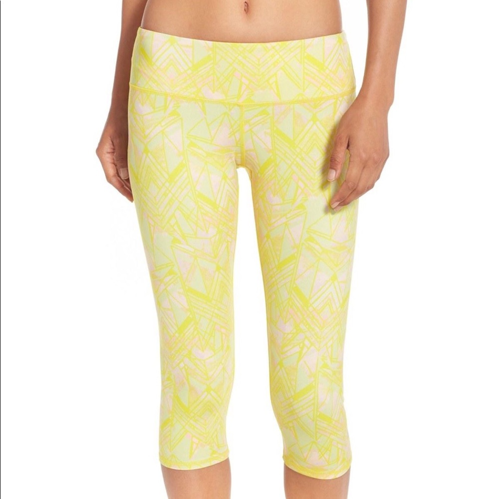 NWT ALO YOGA Airbrush Capri Zest Indio Size Small